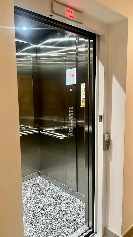 Divino Apartamento Em Frente Ao Metro Bras ! Ap 57 A Torre 2 - Rua Coronel Mursa, 56 - Bras Sao Paulo Apartment